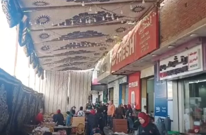 رمضان فى طنطا حاجه ثانيه "البشبيشى" يقيم أكبر مائدة لإفطار الصائم 4 IMG 20250315 WA0000
