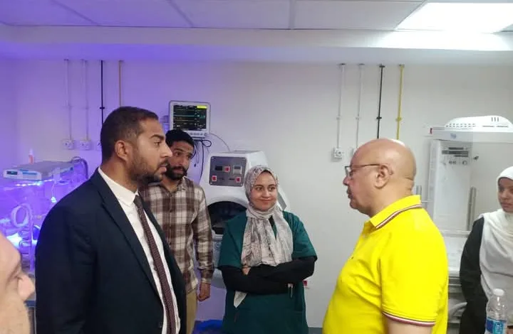 وكيل الوزارة يُجري جولة تفقدية موسعة داخل مستشفي أبوتشت الجديدة 4 FB IMG 1743974062224