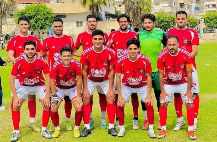 في المجموعة الحادية عشر بالقسم الثالث . أبوالمطامير يتربع على الصدارة بفوزه على شباب العبور 1/3 وبدر يلاحقه بالفوز على العامرية 0/1 وننتظر السبت القادم لقاء الحسم بين أبوالمطامير ونادي بدر في لقاء القمة بينهما في الجولة قبل الأخيرة للمسابقة .. ؟! 1 FB IMG 1746305685969